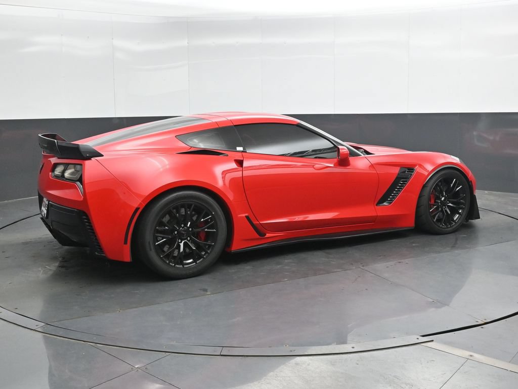Used 2016 Chevrolet Corvette Z06 w/ 2LZ Preferred Equipment Group RWD image 3