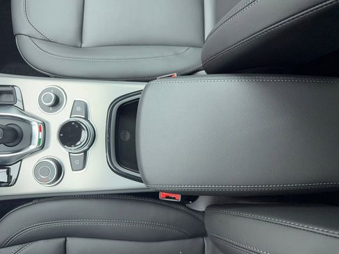 New 2025 Alfa Romeo Stelvio Sprint w/ Convenience Package image 29