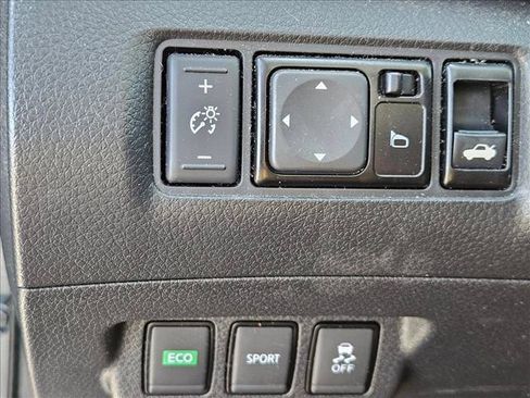 Used 2017 Nissan Sentra SV FWD image 13
