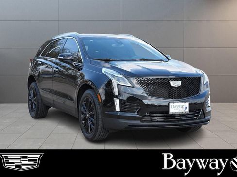 New 2026 Cadillac XT5 Luxury w/ LPO, ONYX Package image 36