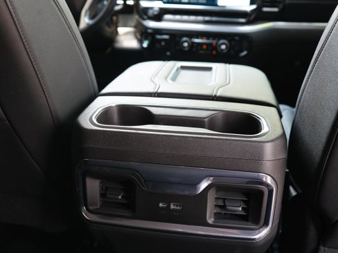 Used 2024 Chevrolet Silverado 2500 LTZ AWD/4WD image 28