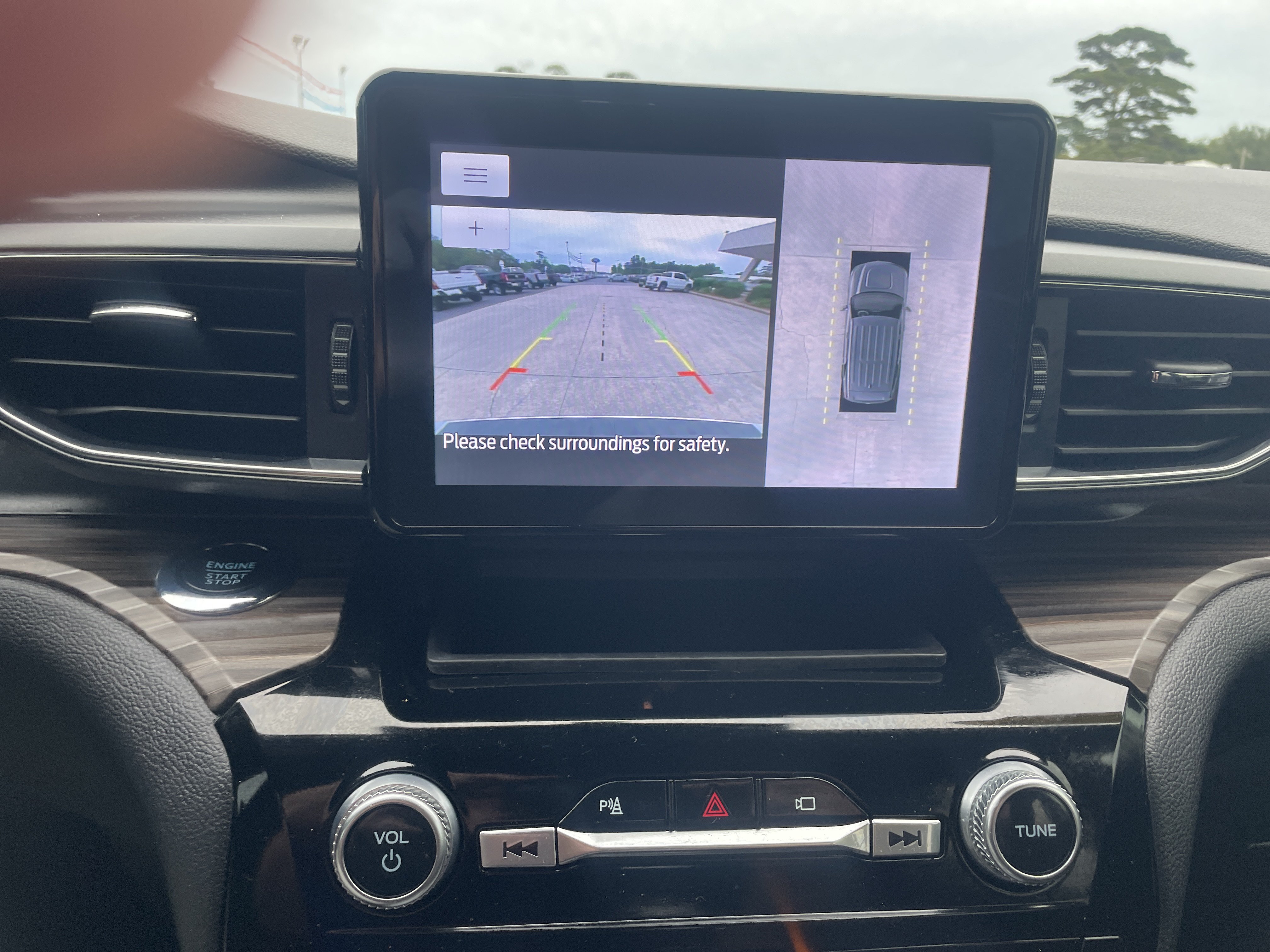 Used 2022 Ford Explorer Limited w/ Equipment Group 301A RWD image 15