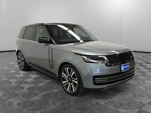 Used 2023 Land Rover Range Rover SE image 7