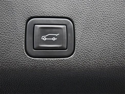 Used 2023 Cadillac Escalade Premium Luxury w/ Performance Package image 24