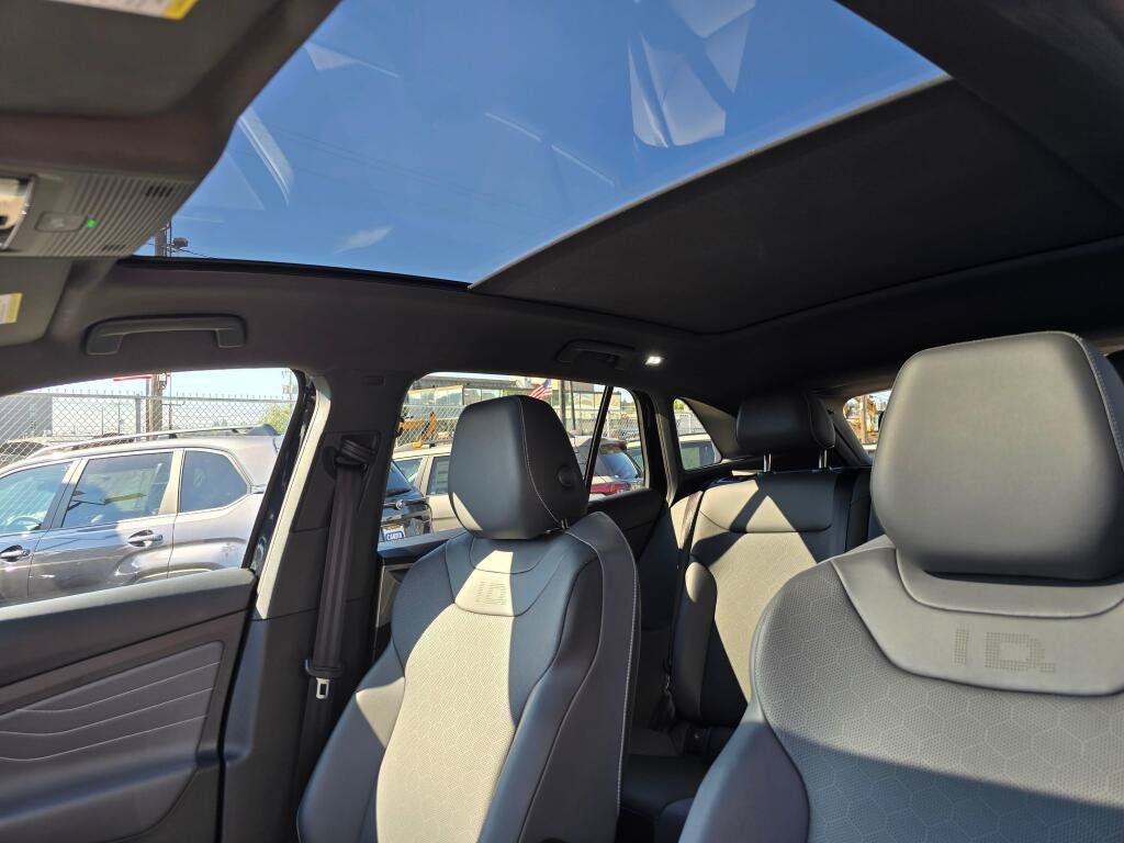 Used 2023 Volkswagen ID.4 S RWD image 21