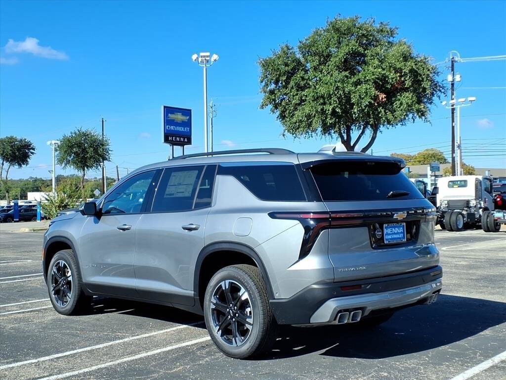 New 2027 Chevrolet Traverse LT w/ Enhanced Driving Package FWD image 5