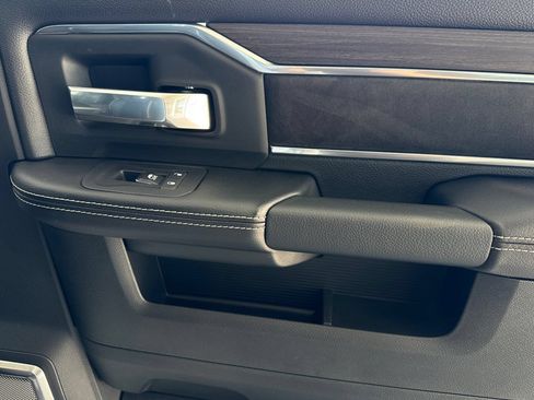 New 2026 RAM 3500 Laramie AWD/4WD image 19