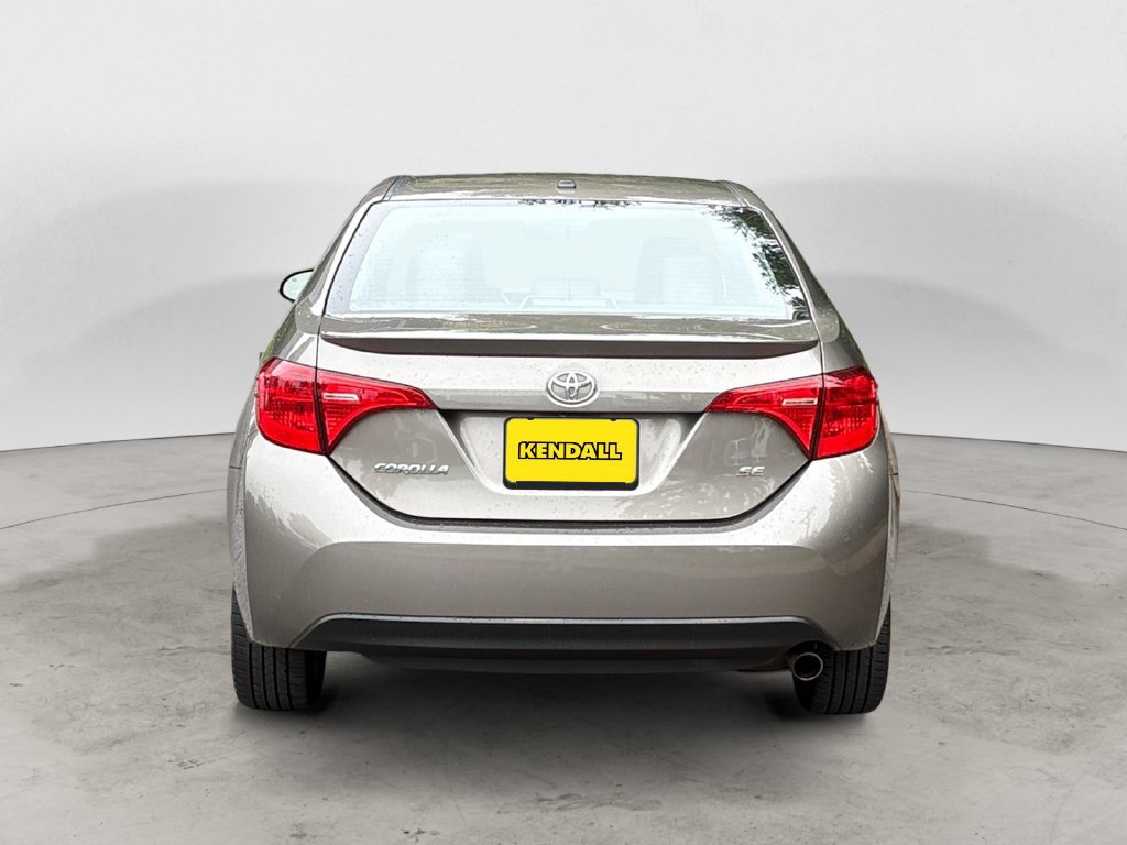 Used 2017 Toyota Corolla SE w/ SE Premium Package FWD image 6