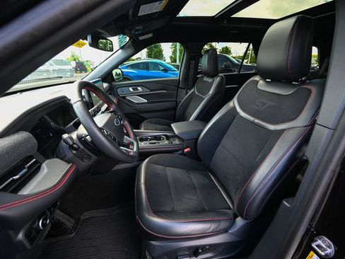 Certified 2025 Ford Explorer ST AWD/4WD image 20