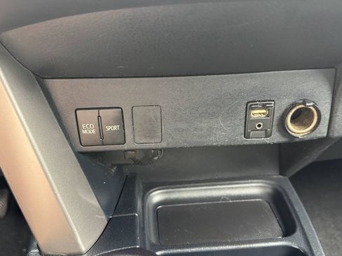 Used 2016 Toyota RAV4 LE FWD image 26