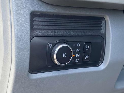 New 2025 Ford F550 4x4 Regular Cab Super Duty image 9