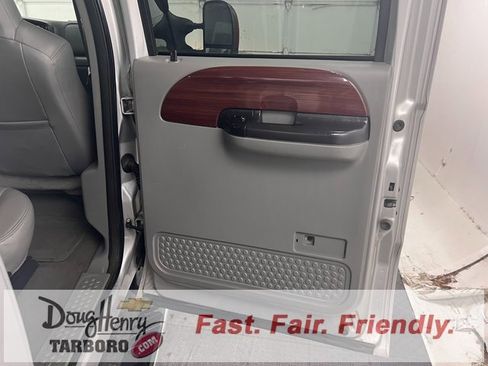 Used 2006 Ford F250 Lariat image 32