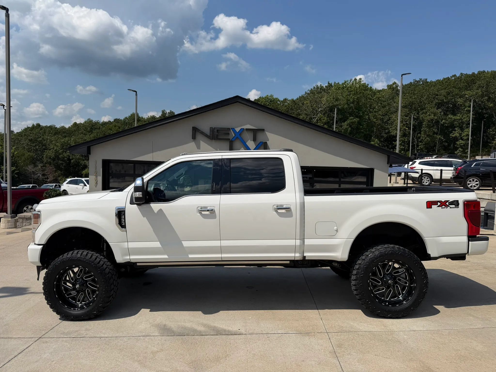 Used 2020 Ford F350 Platinum w/ FX4 Off-Road Package AWD/4WD image 6