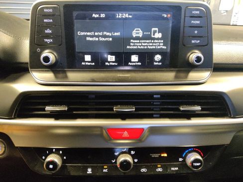 Used 2021 Kia Telluride S FWD image 25