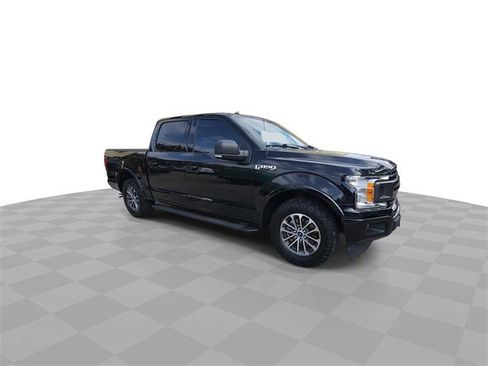 Used 2018 Ford F150 XLT w/ Equipment Group 302A Luxury image 2