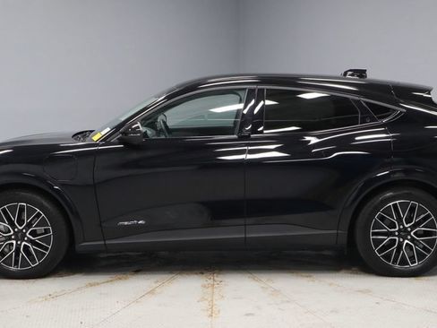 Certified 2025 Ford Mustang Mach-E Premium AWD/4WD image 9