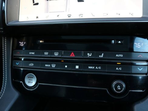 Used 2019 Jaguar F-PACE S image 29