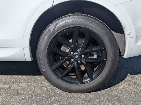 Used 2024 Land Rover Discovery Sport S image 25