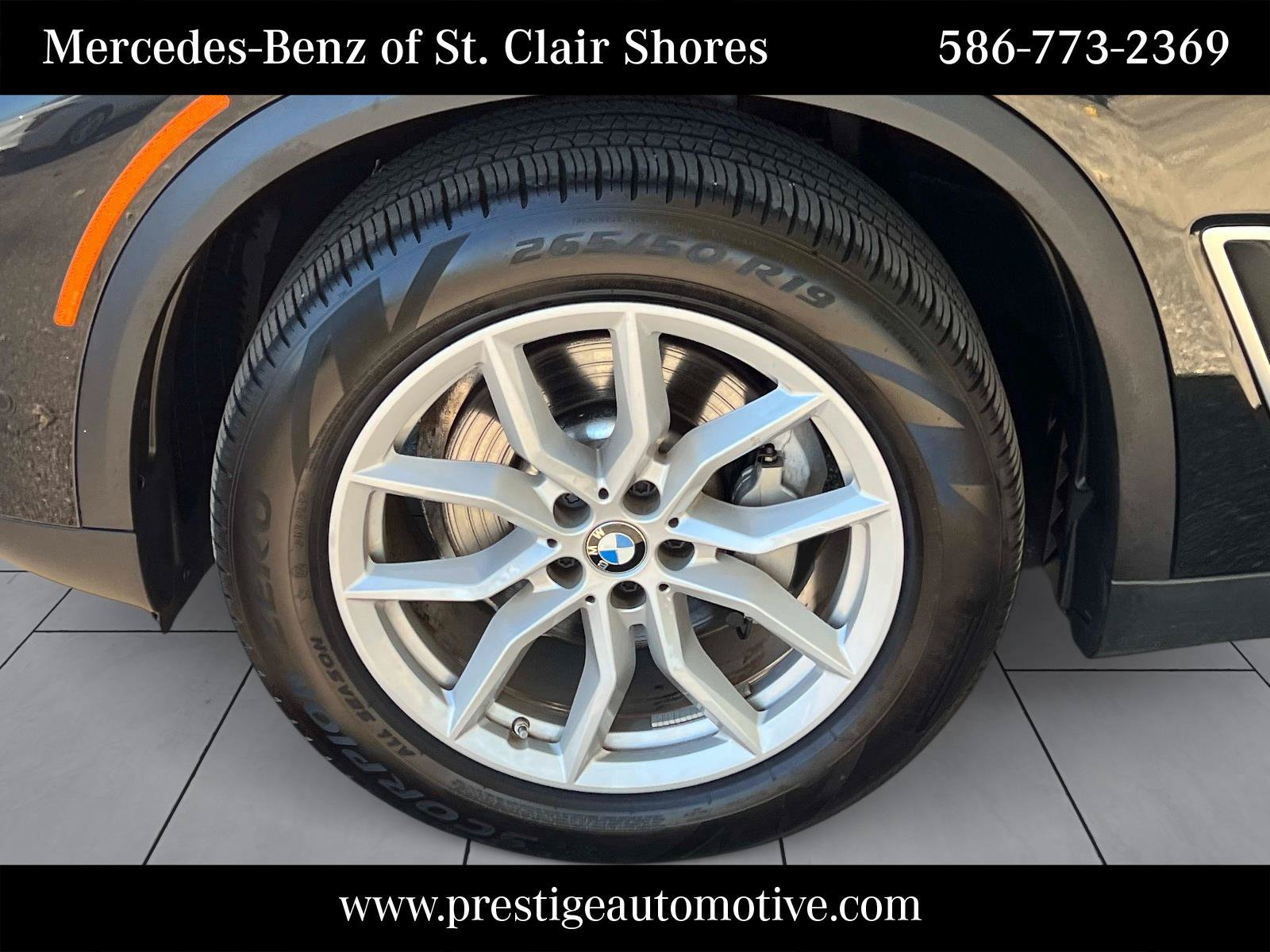 Used 2023 BMW X5 xDrive40i w/ Premium Package AWD/4WD image 11
