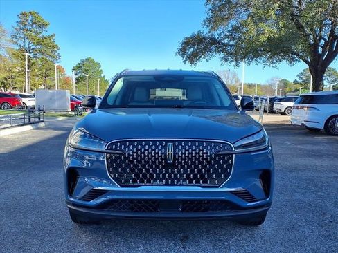 New 2026 Lincoln Aviator 2WD image 3
