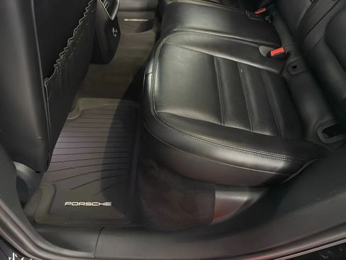 Used 2015 Porsche Macan Turbo AWD/4WD image 14
