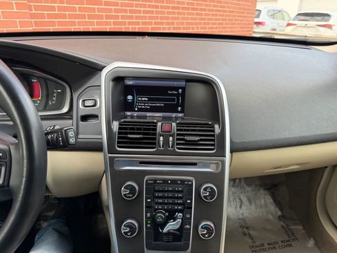 Used 2014 Volvo XC60 T6 image 12