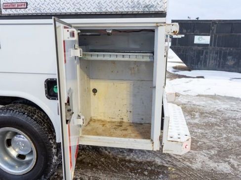 Used 2017 RAM 3500 Tradesman w/ Chrome Appearance Group image 14