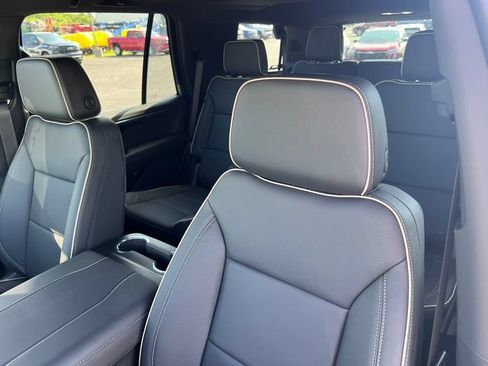New 2026 Chevrolet Tahoe Premier w/ Sun And Tow Package AWD/4WD image 13