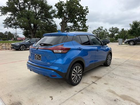 Used 2024 Nissan Kicks SV FWD image 6
