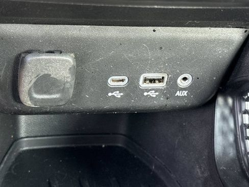 Used 2021 Chevrolet TrailBlazer LS FWD image 30
