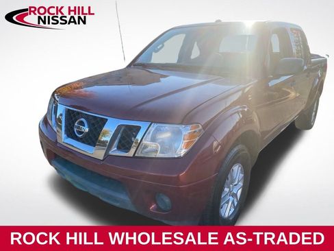 Used 2015 Nissan Frontier SV image 3