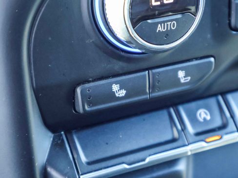 Used 2019 Chevrolet Silverado 1500 LT Trail Boss w/ Convenience Package image 6