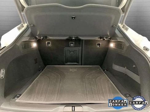 Used 2021 Maserati Levante image 9