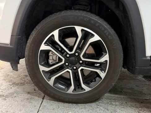 Certified 2024 Jeep Compass Limited AWD/4WD image 13