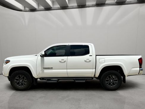 Used 2023 Toyota Tacoma SR5 RWD image 2