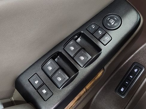 Used 2016 GMC Yukon Denali w/ Open Road Package AWD/4WD image 43
