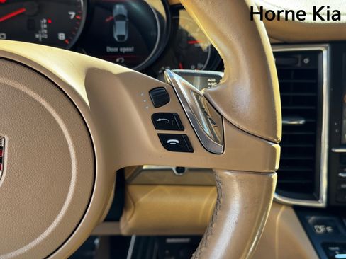 Used 2012 Porsche Panamera 4 image 19