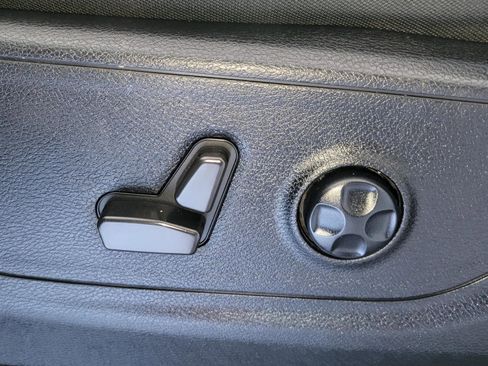 Used 2021 RAM 1500 Big Horn image 31