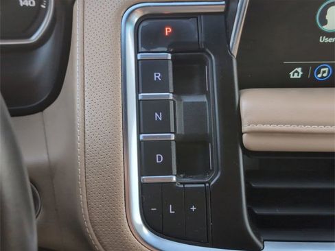 Used 2021 Chevrolet Tahoe Premier image 16