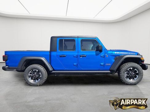 New 2025 Jeep Gladiator Rubicon w/ Convenience Group AWD/4WD image 3