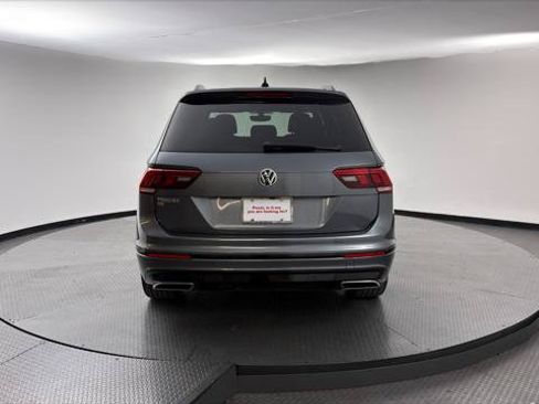 Used 2021 Volkswagen Tiguan SE R-Line FWD image 7