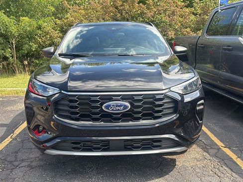 Certified 2023 Ford Escape ST-Line w/ Tech Pack #1 AWD/4WD image 3