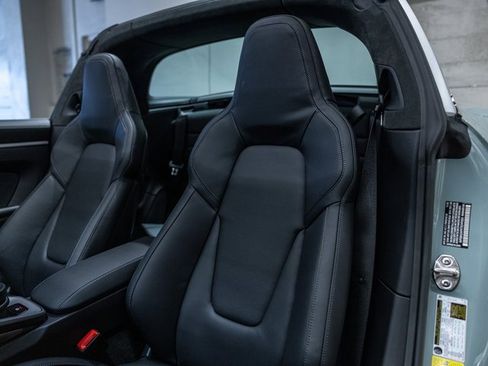 New 2026 Porsche 911 Targa 4S image 5