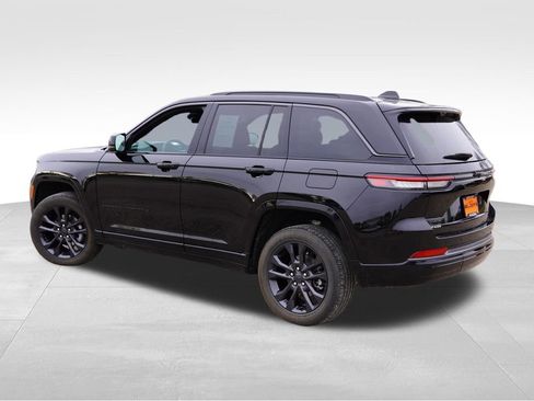 Certified 2026 Jeep Grand Cherokee Limited AWD/4WD image 8