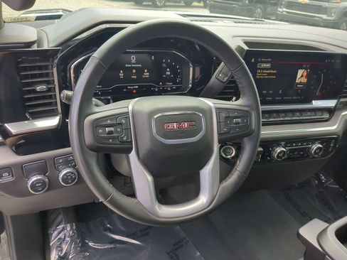Used 2025 GMC Sierra 1500 SLT RWD image 18
