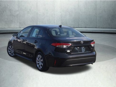 Used 2020 Toyota Corolla LE FWD image 13