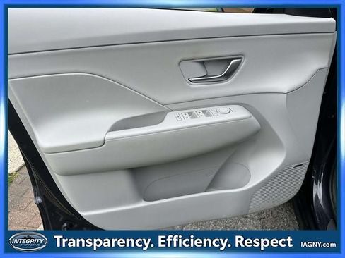 Used 2025 Hyundai Kona Limited AWD/4WD image 17