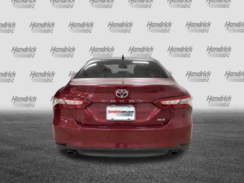 Used 2019 Toyota Camry XLE image 9