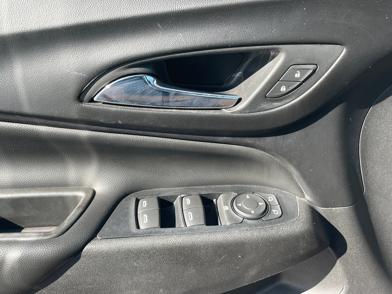 Used 2019 Chevrolet Equinox LT AWD/4WD image 18