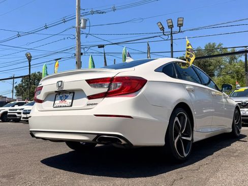 Used 2019 Honda Accord Sport image 9